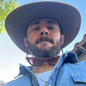 Meet your Posher, Griffin